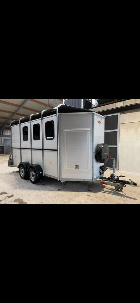 Bockmann Traveller G3  3500kg  verstelbare schotten, Dieren en Toebehoren, Paarden en Pony's | Trailers en Aanhangwagens, Zo goed als nieuw