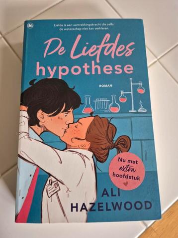 Ali Hazelwood - De liefdeshypothese beschikbaar voor biedingen
