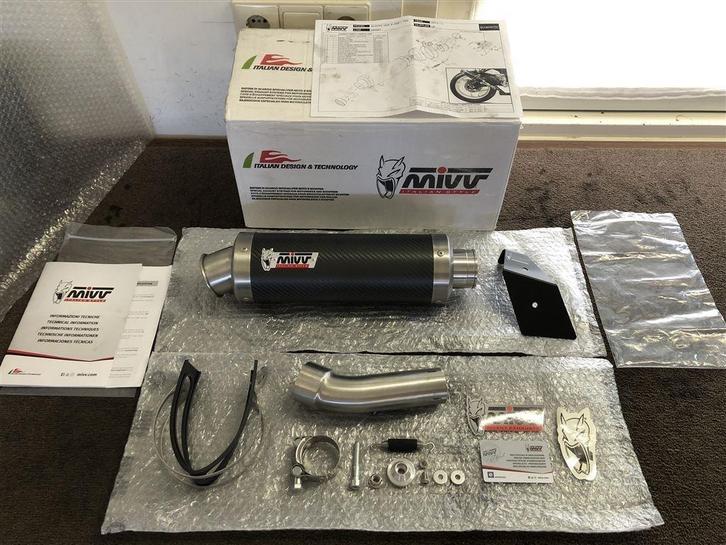 Mivv GP carbon uitlaat demper Suzuki GSXR600 GSXR750 11-16, Motoren, Onderdelen | Suzuki, Gebruikt, Ophalen of Verzenden