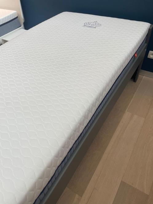 Matras Auping Evolve 100 cm x 200 cm firm, Huis en Inrichting, Slaapkamer | Matrassen en Bedbodems, Nieuw, Matras, 100 cm, 200 cm