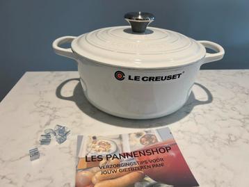 Nieuwe Le Creuset 24 cm sneeuwwit geleverd zonder de doos beschikbaar voor biedingen