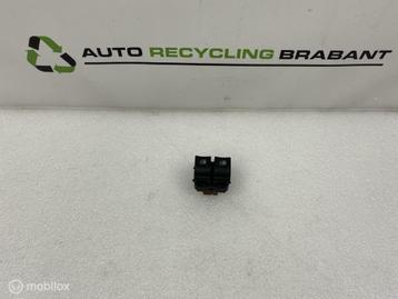 Raamschakelaar Linksvoor Renault Captur Clio  254113300R beschikbaar voor biedingen