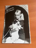 Fotokaart filmster Brigitte Bardot met hond-Jaren 60, Verzamelen, Verzenden, Zo goed als nieuw, Film, Foto of Kaart