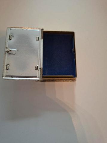 Ancienne petite boîte à chapelet, Enlèvement, Comme neuf