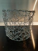 DESIGN IJZEREN MANDJE, Huis en Inrichting, Woonaccessoires | Schalen en Manden, Ophalen, Overige materialen, Mand, Rond
