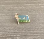 PIN - AS WINGEN - FOOTBALL - VOETBAL, Verzenden, Gebruikt, Sport, Speldje of Pin
