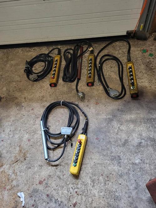 Peerbediening/ controlekast / controller / bediening, Doe-het-zelf en Bouw, Lieren en Takels, Zo goed als nieuw, Ophalen of Verzenden