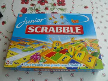 Jeu scrable junior disponible aux enchères