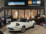 Mazda MX-5 1.6i Miata | MOMO stuur | Verlaagd | Semislick, Zwart, 4 cilinders, Cabriolet, Wit