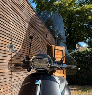 Windscherm Vespa Sprint beschikbaar voor biedingen