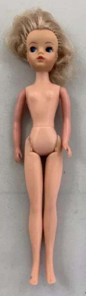 Funtime Sindy 033055X Hong Kong Vintage 1975 Pedigree Toy Do, Verzamelen, Poppen, Zo goed als nieuw, Verzenden
