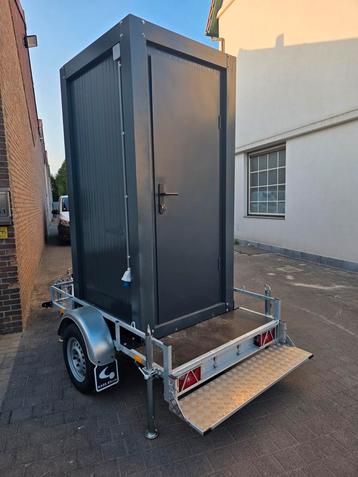 Toiletwagen/werftoilet beschikbaar voor biedingen