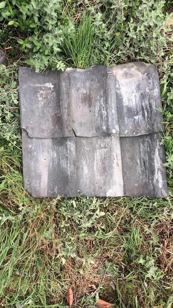 oude harde boomse pannen (blauw -grijs)te koop beschikbaar voor biedingen