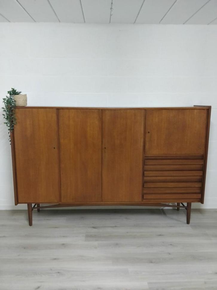 Vintage mid century wandkast | dressoir teak, Huis en Inrichting, Kasten | Wandmeubels, Ophalen