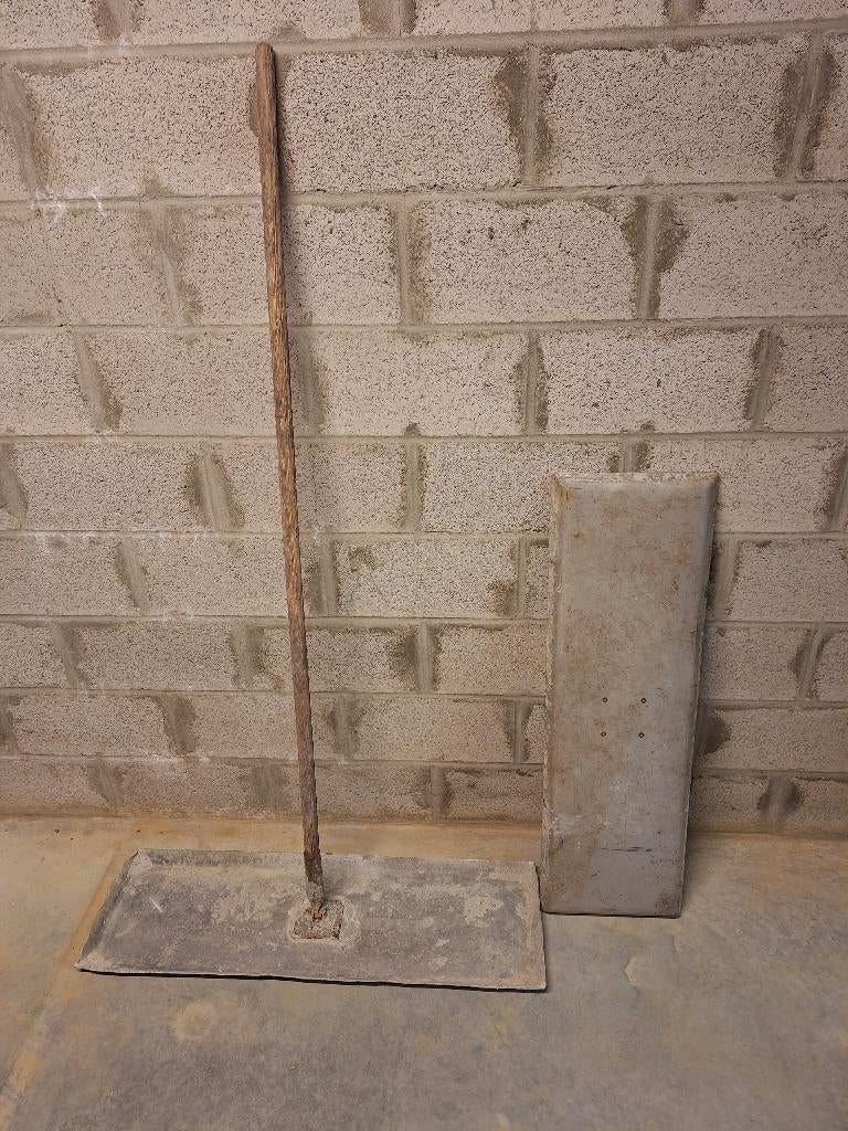 hand afwerkspaan, dispencer, piketten, stutten en profielen, Ophalen, Gebruikt