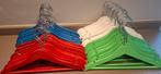 40 houten kleerhangers (4 kleuren) 30€, Ophalen of Verzenden