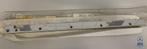 NOS schuifdakrail rechts voor Mercedes-Benz W124 W126 W463, -, Nieuw, Ophalen of Verzenden, -