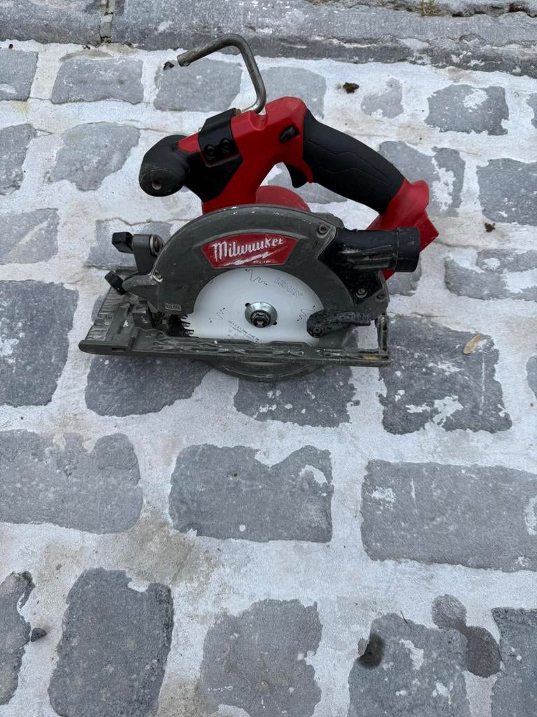 Circulaire Milwaukee, Bricolage & Construction, Outillage | Fraiseuses, Enlèvement ou Envoi, Comme neuf