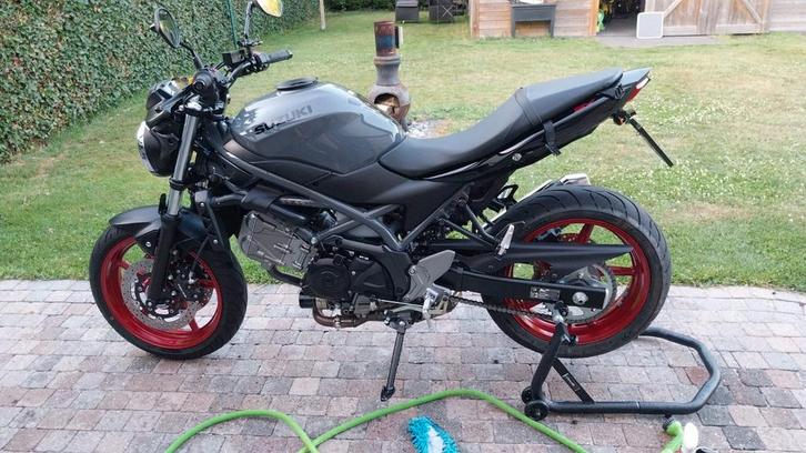 SUZUKI SV 650 COMME NEUF AVEC GARANTIE SUZUKI, Motos, Motos Autre, Enlèvement