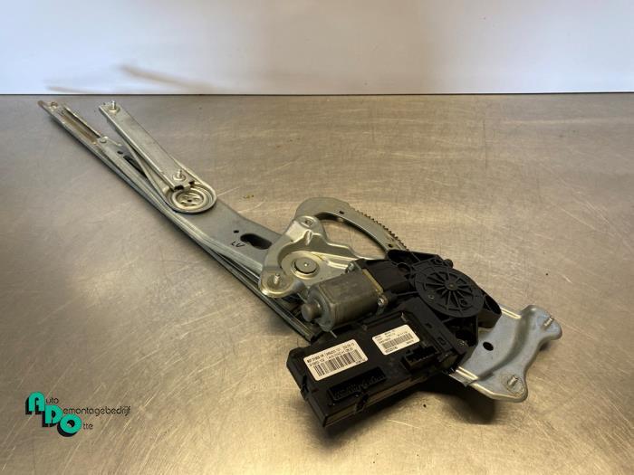 Mécanique vitre 4portes avant gauche d'un Renault Grand Sce, Autos : Pièces & Accessoires, Renault, -, 3 mois de garantie, Utilisé