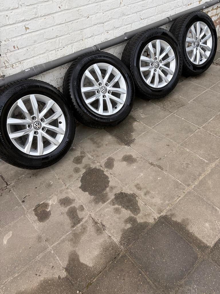 Volkswagen pneus jantes, Autos : Pièces & Accessoires, Enlèvement ou Envoi, Pneus hiver, Pneu(s)
