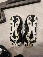 Chaussure de football enfant, Enlèvement