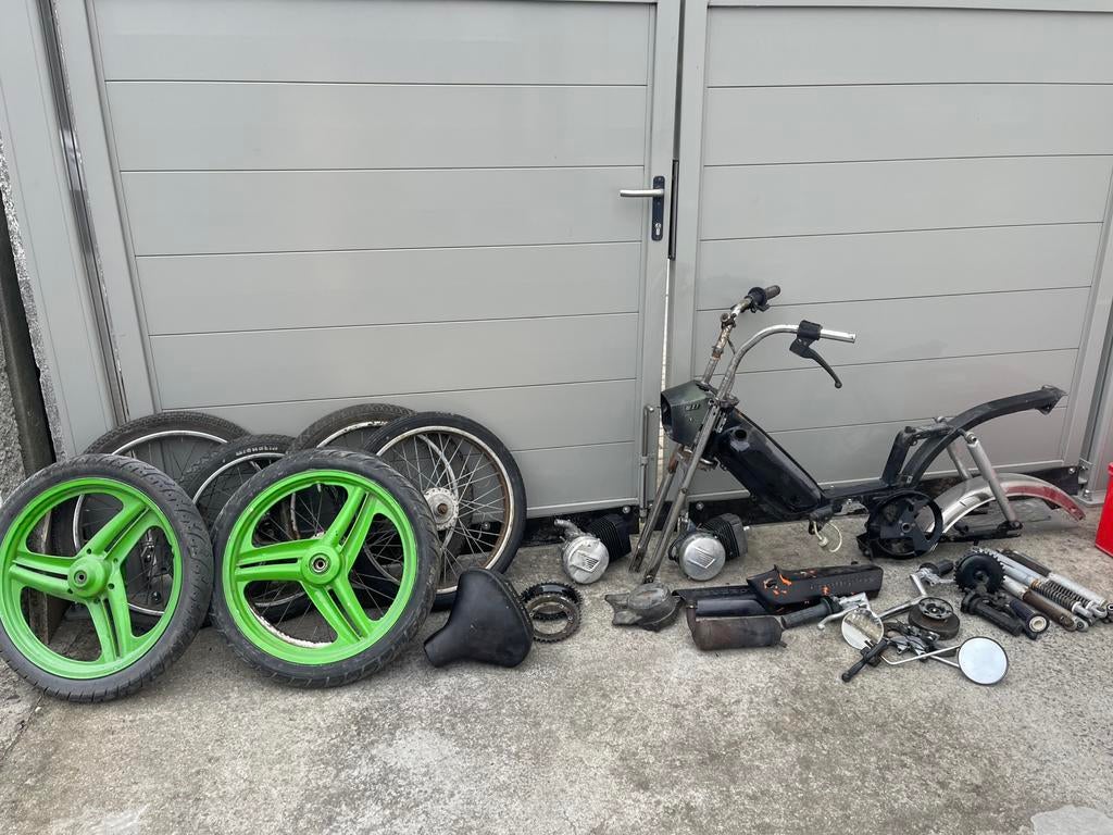 Peugeot 103 onderdelenpartij (project/restauratie), Fietsen en Brommers, Brommeronderdelen | Snorfietsen, Gebruikt, Peugeot, Frame