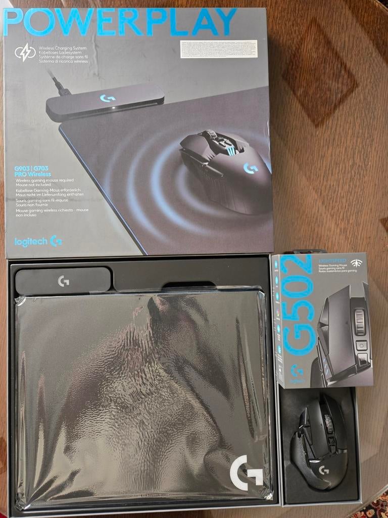 Logitech G502 LIGHTSPEED + POWERPLAY, Computers en Software, Muizen, Ophalen of Verzenden