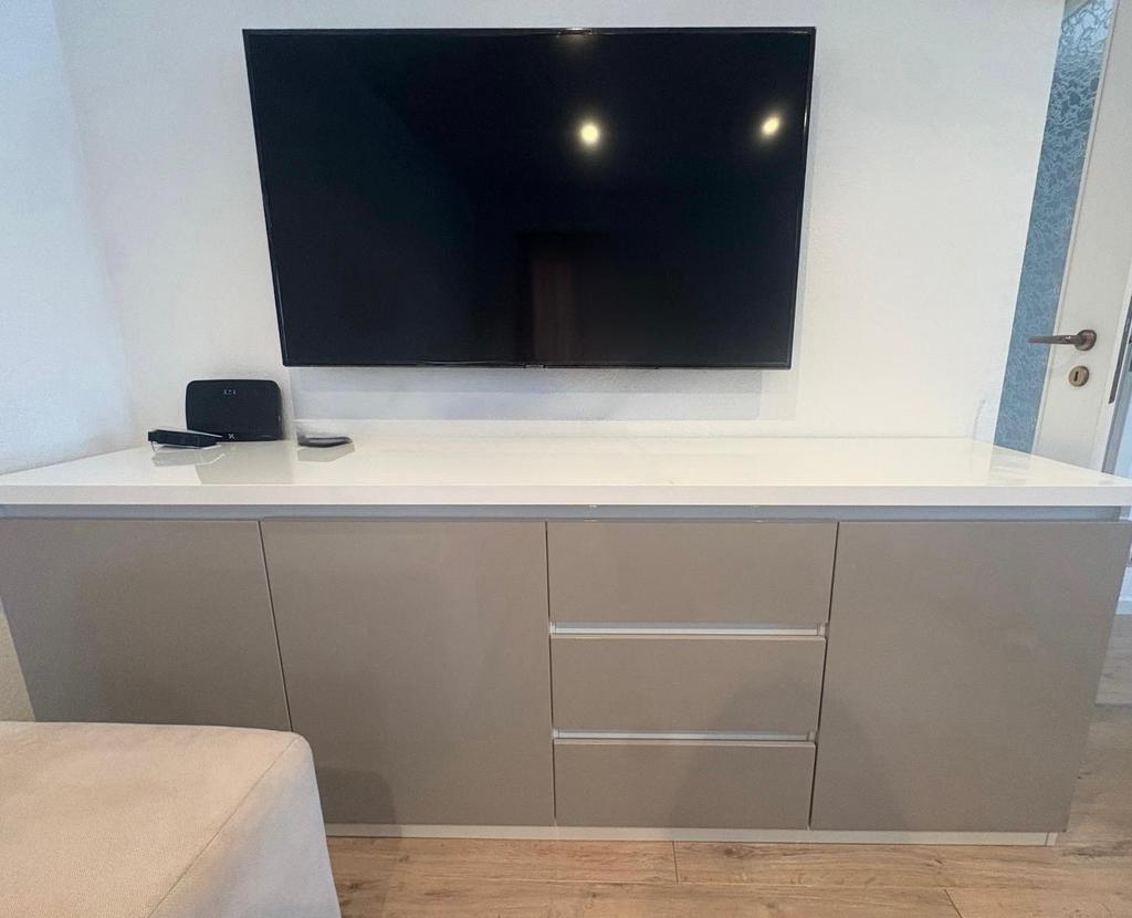 Moderne Hoogglans Woonkamer- & Eetkamer Set – In Topstaat, Ophalen, Zo goed als nieuw