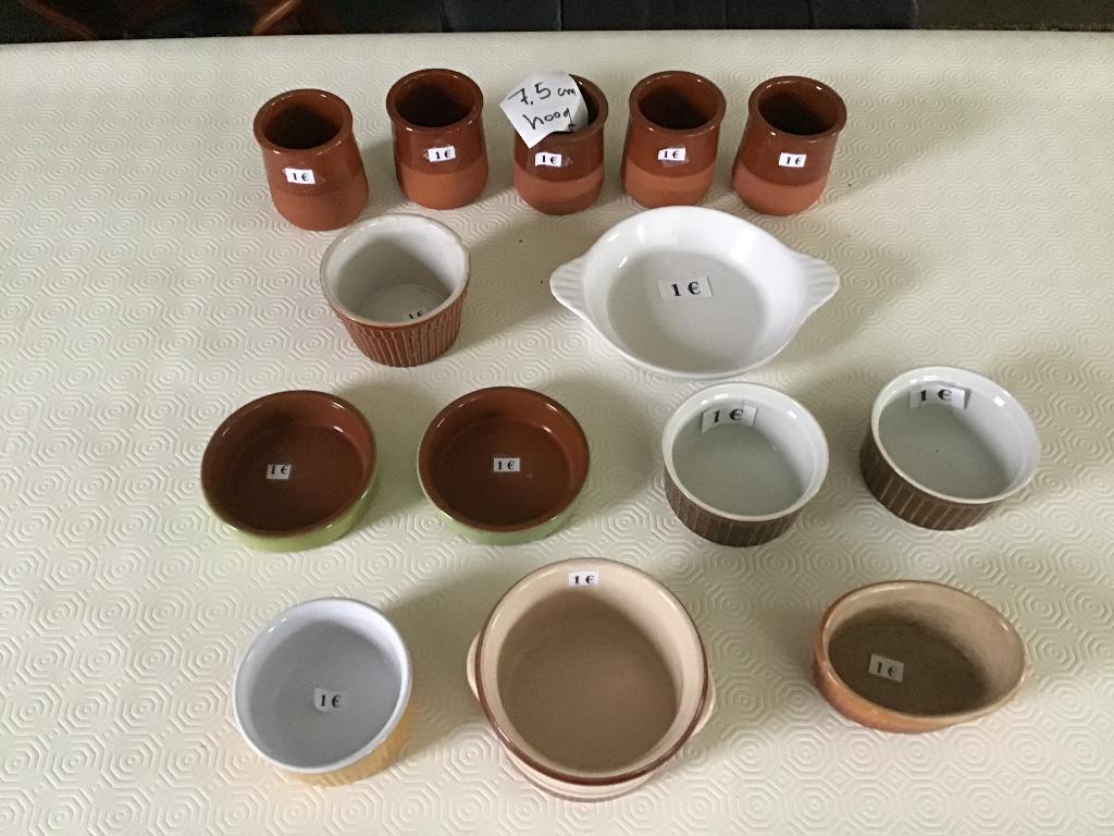 18 kleine ovenschaaltjes aan 1 euro per stuk, Huis en Inrichting, Ophalen of Verzenden, Zo goed als nieuw