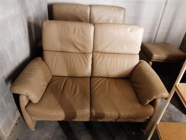 2 x sièges en cuir avec 1 pouf, Maison & Meubles, Canapés | Repose-pieds & Poufs, Neuf, Cuir, Enlèvement