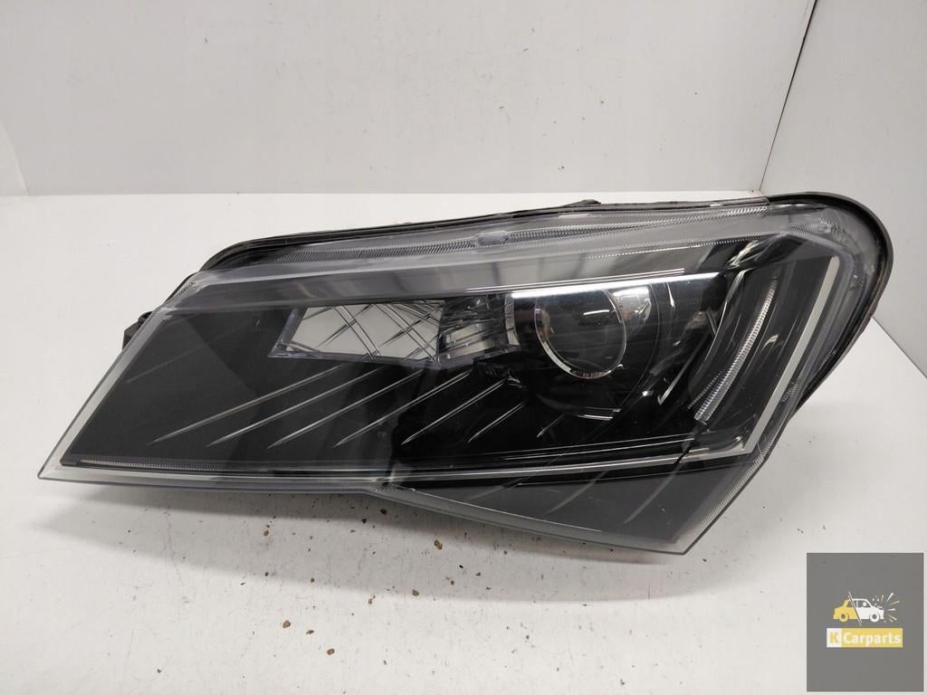 3V1.941.017.B, Biellettes de phares x non torsion B pour Sko, Infoline@skoda-auto.cz, Tr. Vaclava Klementa 869
293 01  Mlada Boleslav, CZ