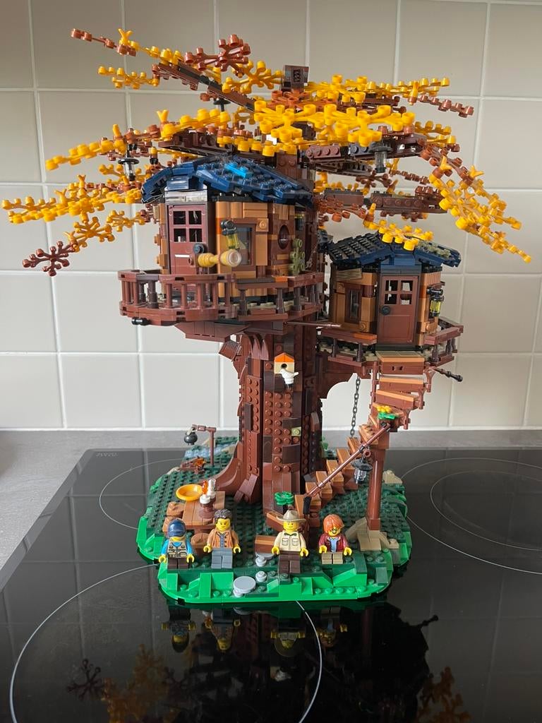 Lego 21318 treehouse, Kinderen en Baby's, Speelgoed | Duplo en Lego, Ophalen, Zo goed als nieuw, Compleet, Lego