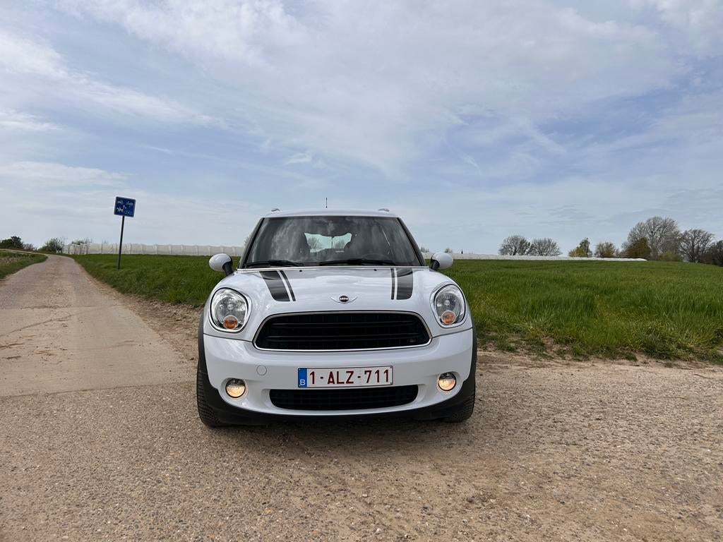 Mini Countryman met slechts 53000km!, Auto's, Stof, Countryman, Wit, Handgeschakeld
