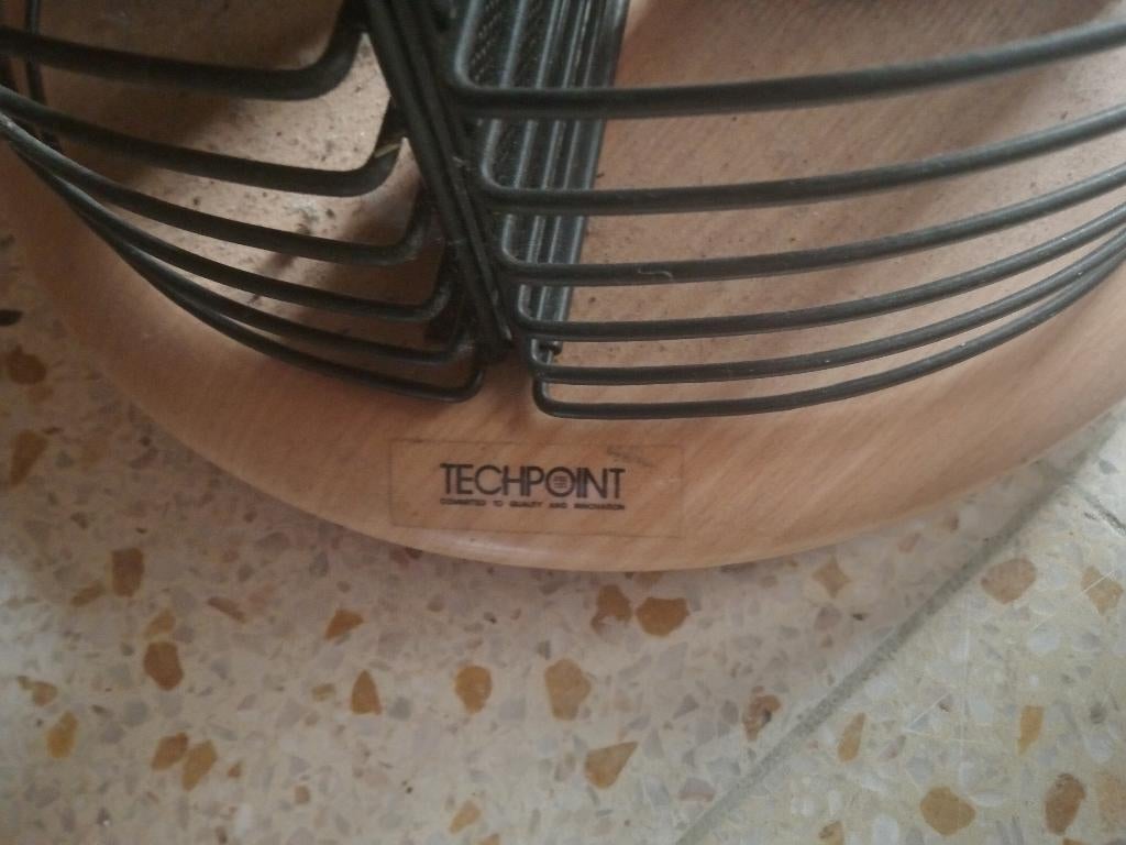 CD zuil TECHPOINT cd rek vr 100en CD's   Of als plantentafel, Huis en Inrichting, Tafels | Bijzettafels, Rond, Hout, Ophalen