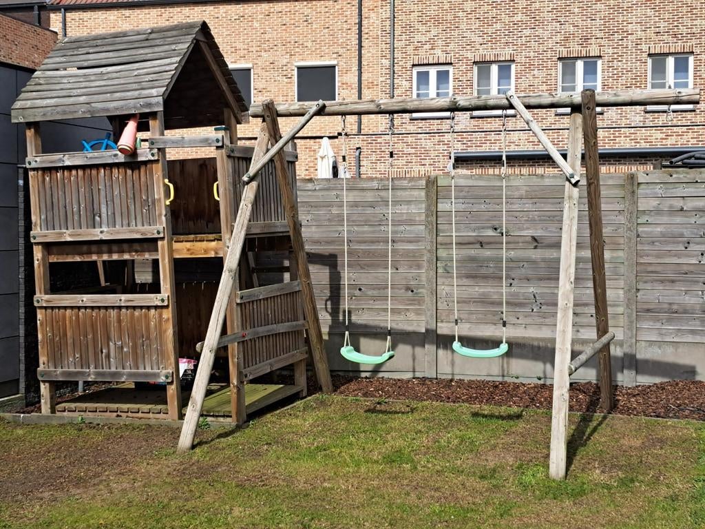 Speelhuisje met schommels, Enlèvement, Utilisé, Balançoire