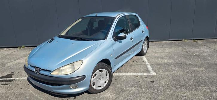 Peugeot 206 Automatique/Climatisation/Essence, Autos, Peugeot, Particulier, Airbags, Air conditionné, Bluetooth, Verrouillage central