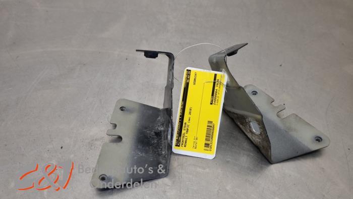 Support partie avant d'un Renault Trafic, Renault, -, 3 mois de garantie, Utilisé