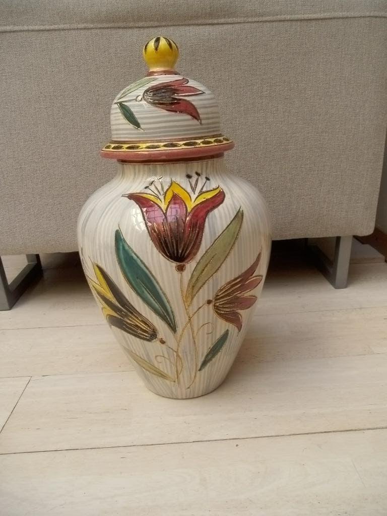 decoratieve vaas met bloemenmotief, Antiek en Kunst, Ophalen of Verzenden