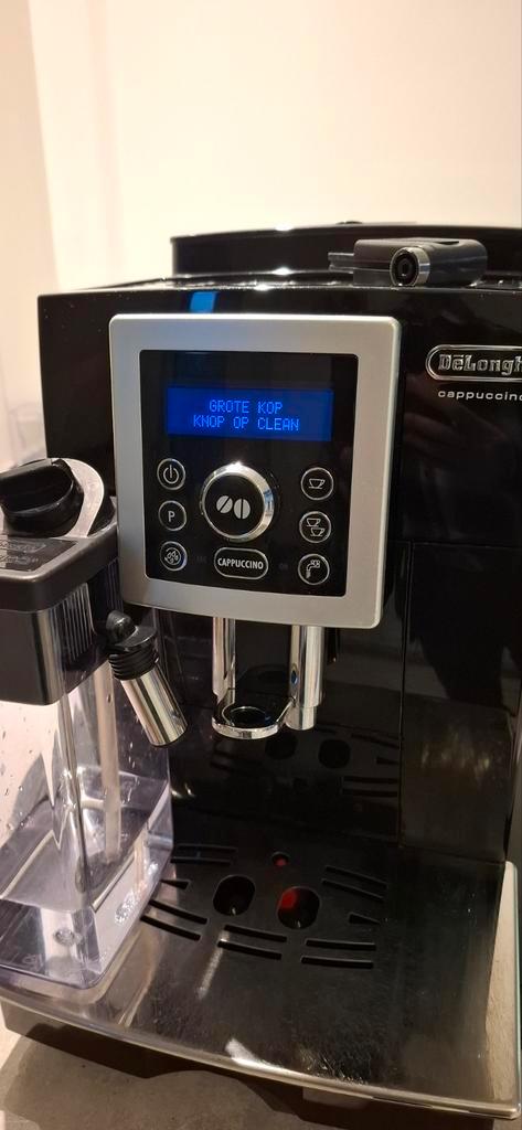 Delonghi cappuccino koffiemachine met verse bonen, Elektronische apparatuur, Koffiezetapparaten, Zo goed als nieuw, Gemalen koffie