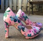 Roze pumps met bloemenprint en hoge hak, Kleding | Dames, ANDERE, Nieuw, Ophalen of Verzenden, Schoenen met hoge hakken