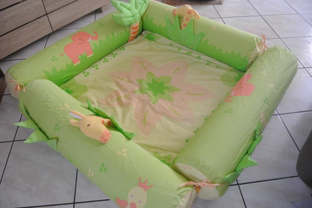 Parc bébé / tapis d'éveil, Enfants & Bébés, Parcs, Comme neuf, Carré, Enlèvement