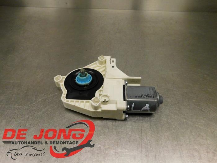 Moteur de vitre portière d'un Volkswagen Touareg, Autos : Pièces & Accessoires, Carrosserie & Tôlerie, Volkswagen, Utilisé, 3 mois de garantie