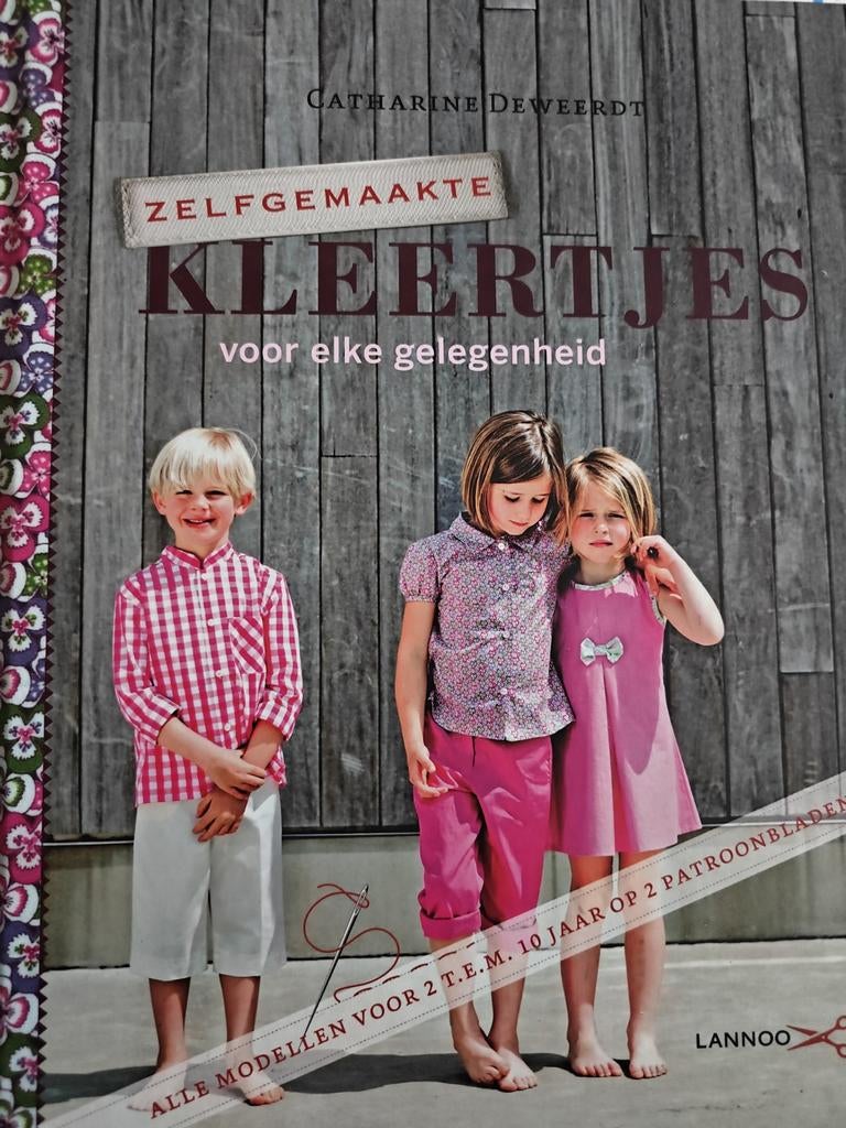 Naaiboeken en tijdschriften, alle patroonbladen aanwezig, Ophalen, Knippie