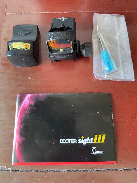 Viseur holo Docter Sight III point vert, Sports & Fitness, Accessoires de sport de tir, Enlèvement, Neuf