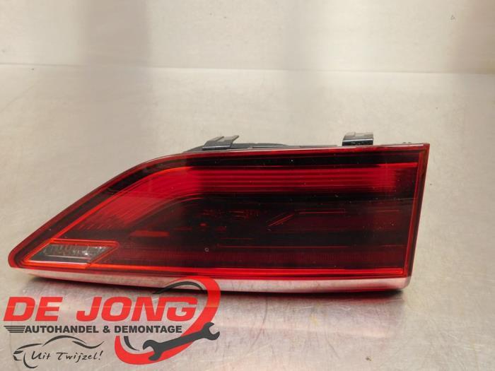 Feu arrière gauche d'un Volkswagen Golf, Volkswagen, -, 3 mois de garantie, Utilisé