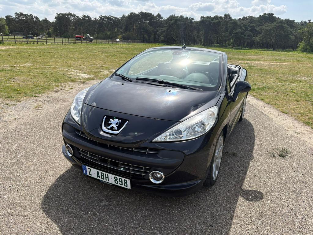 Zeer mooie peugeot 207 cabrio, Elektrische ramen, Cabriolet, Zwart, Leder