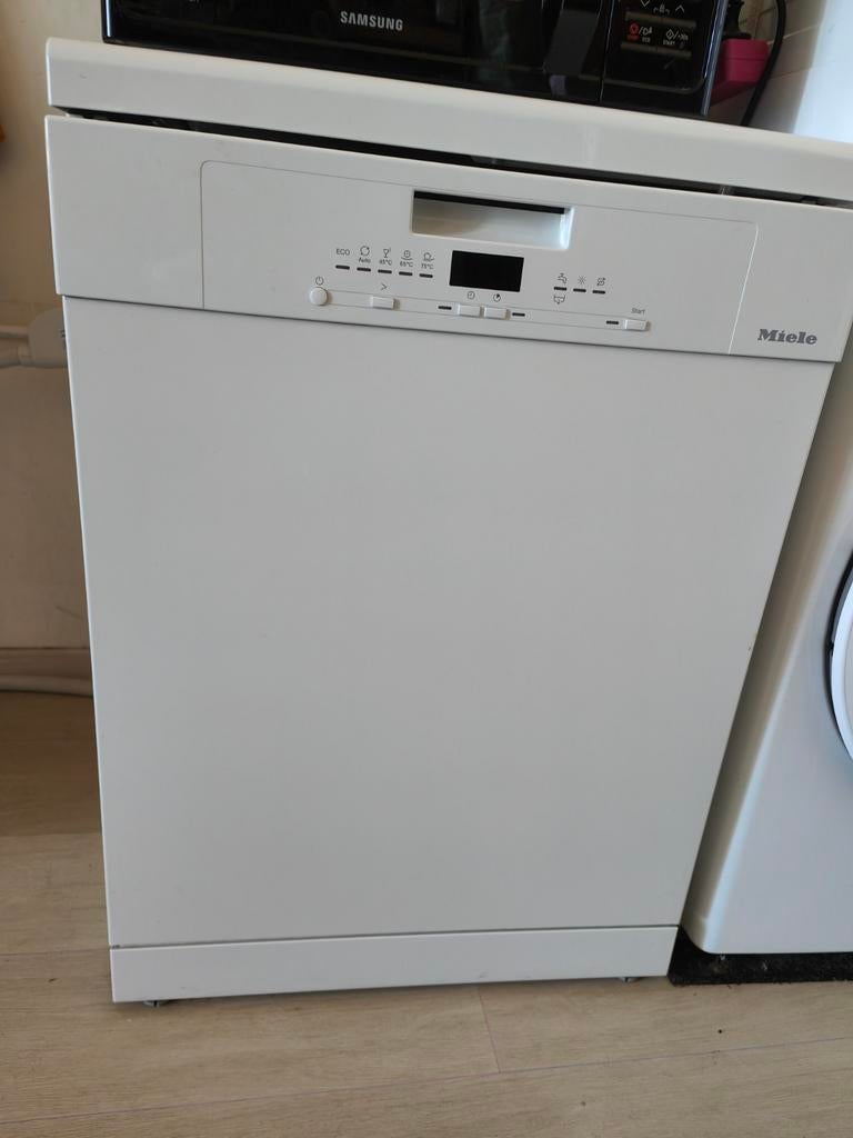 lave-vaisselle Miele blanc, Elektronische apparatuur, Ophalen, Zo goed als nieuw, Tussenbouw, Eco programma