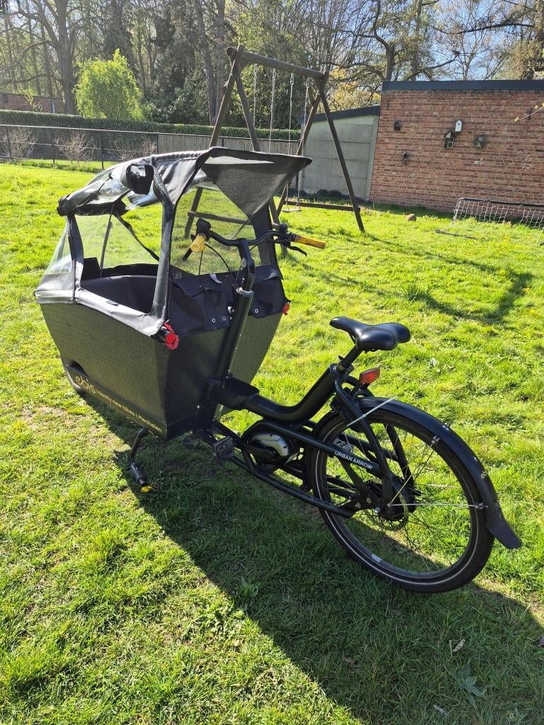 Bakfiets Urban Arrow, Vélos & Vélomoteurs, Vélos | Vélos avec bac, Autres marques, Enlèvement, Utilisé, 3 enfants