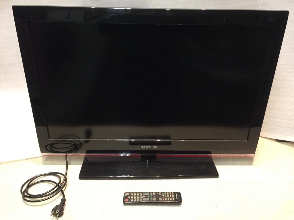 Samsung tv  37 inch - 94 cm  met afstandsbedí3ning ., TV, Hi-fi & Vidéo, Enlèvement, Comme neuf, Samsung